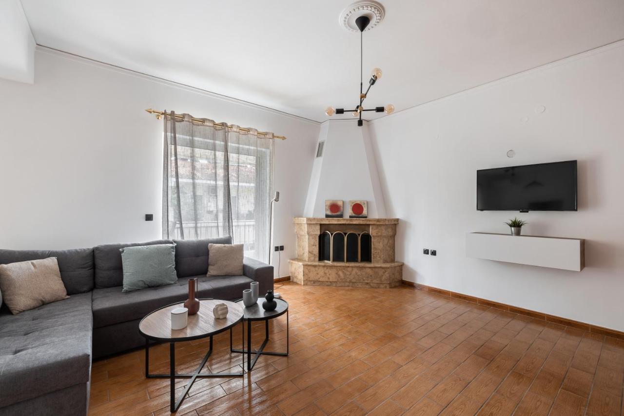F & B Collection - Vesta Apartment *