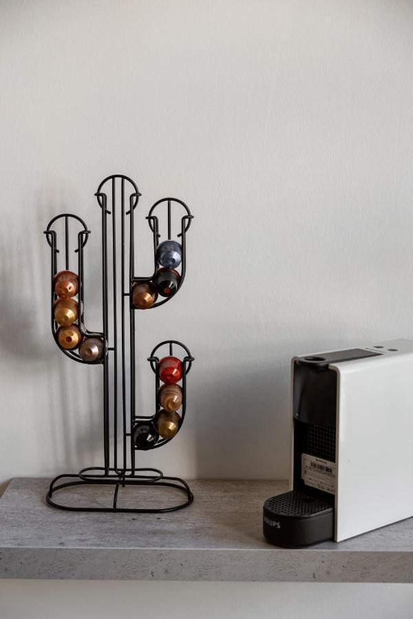 F & B Collection - Vesta Apartment